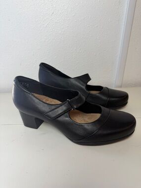 Clarks Rosalyn Wren Black Leather Mary Jane Pumps 9.5 W NWT